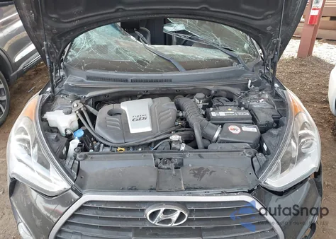 2016 Hyundai Veloster Turbo z USA, uszkodzony, nr VIN KMHTC6AE9GU292845